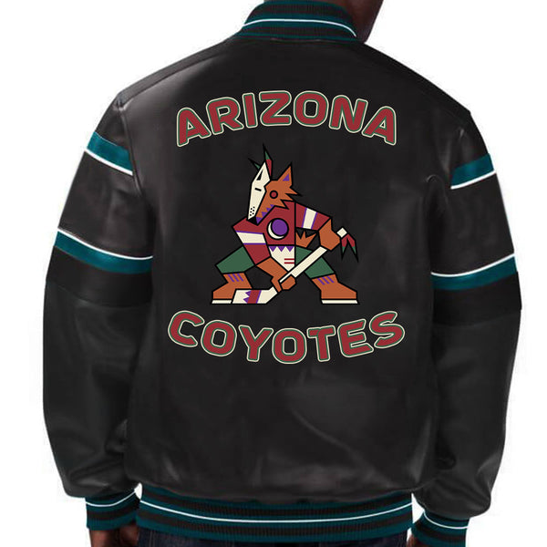 Step out in true Cardinals fashion with this meticulously detailed leather jacket, echoing the team's resilience and strength in USA