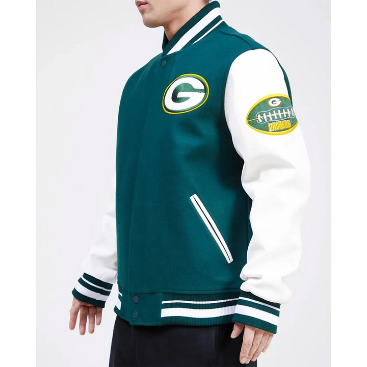 Men’s and women’s Green Bay Packers jacket featuring ribbed cuffs and collar in USA