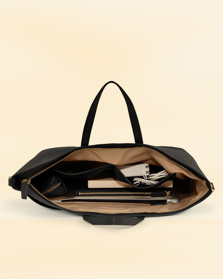 Discover the perfect blend of elegance and functionality with the Glamorous Gladstone Leather Bag, in the USA market.