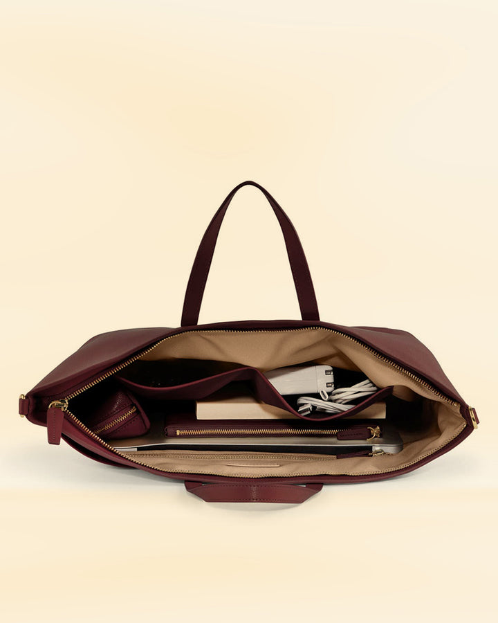 Get the perfect mix of beauty and practicality with the Glamorous Gladstone Leather Bag, made for the USA market.