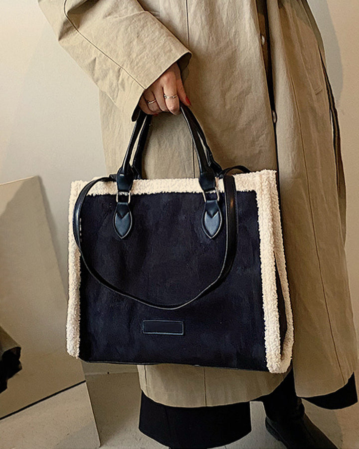 Fashionable Tote Bag with Vintage Charm in USA market