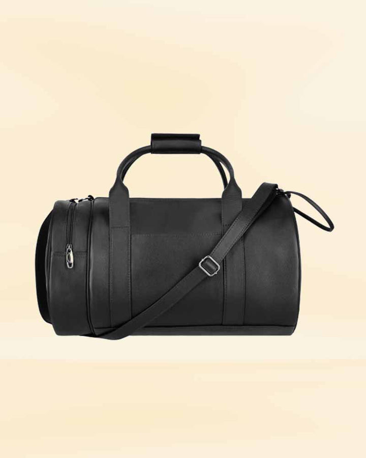 Leather travel bag with shoulder strap in American style