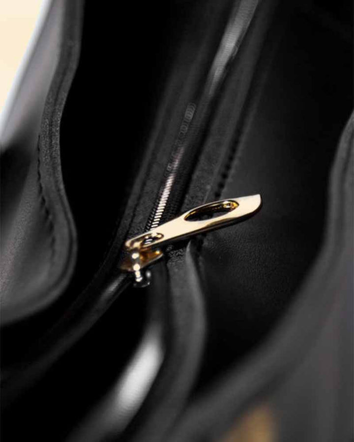 The Downtown Chic Bag USA style