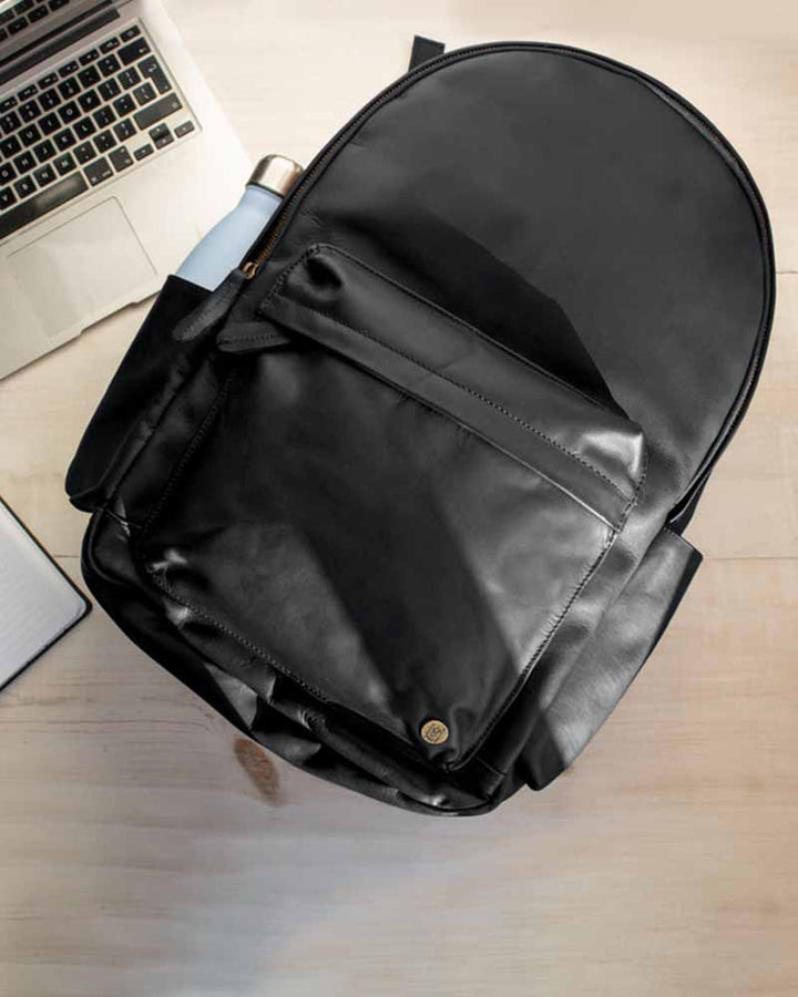 Compatible with wheelie suitcase handles in American style
