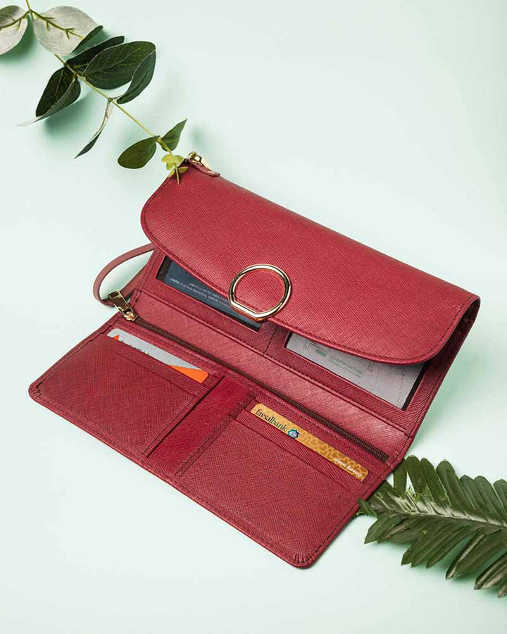 Wristlet clutch with chain strap American style
