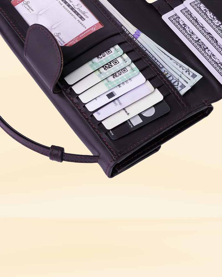 Slim and stylish leather clutch wallet in usa