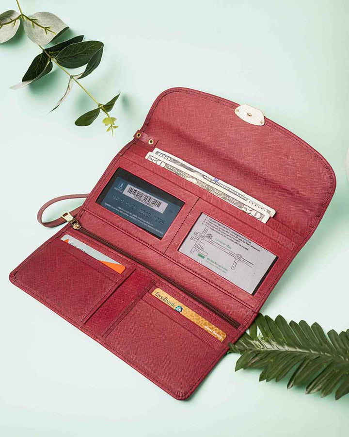Patterned wristlet clutch for women in USA