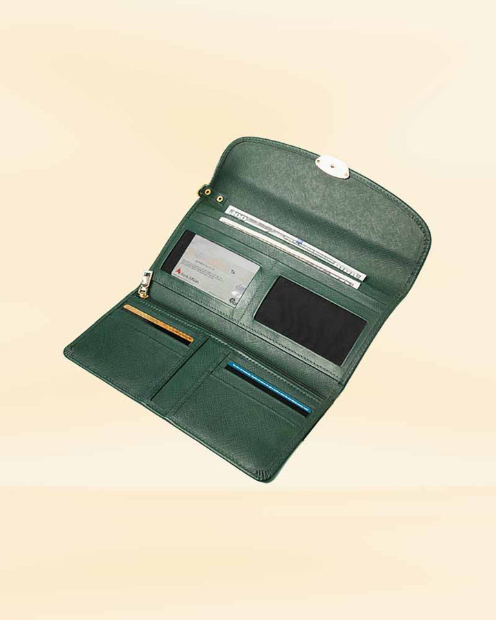 Versatile wristlet clutch for women in US