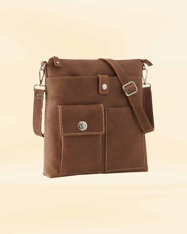 The spaciousness of our leather Villager Tribe bag, perfect for the American market