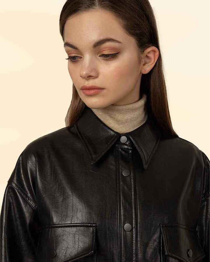 Slim-fit shirt with a smooth and supple texture USA style